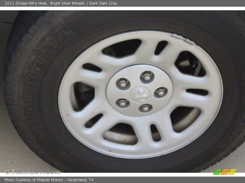 Bright Silver Metallic / Dark Slate Gray 2011 Dodge Nitro Heat