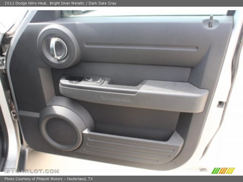 Bright Silver Metallic / Dark Slate Gray 2011 Dodge Nitro Heat