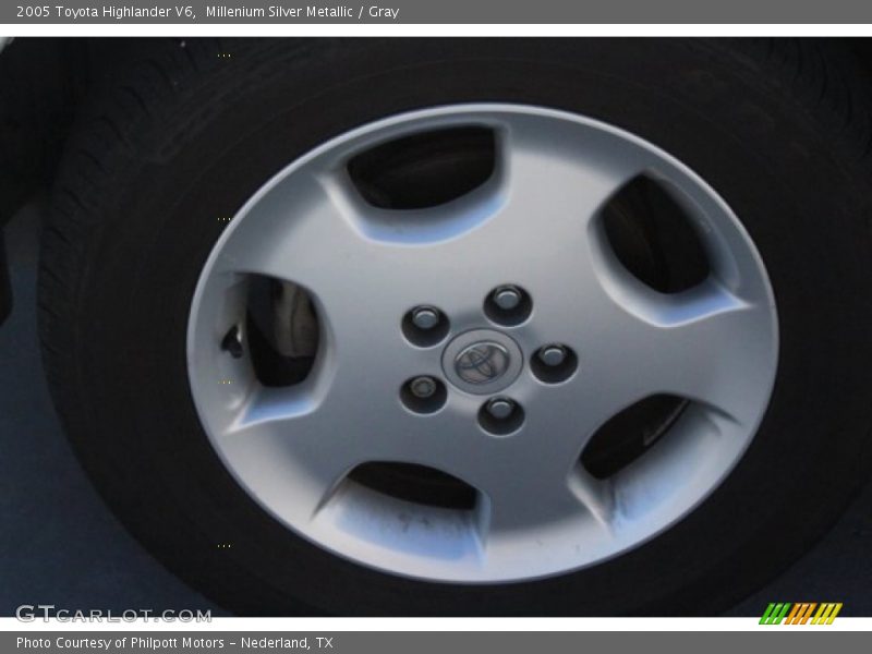 Millenium Silver Metallic / Gray 2005 Toyota Highlander V6