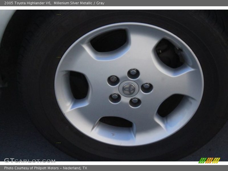 Millenium Silver Metallic / Gray 2005 Toyota Highlander V6
