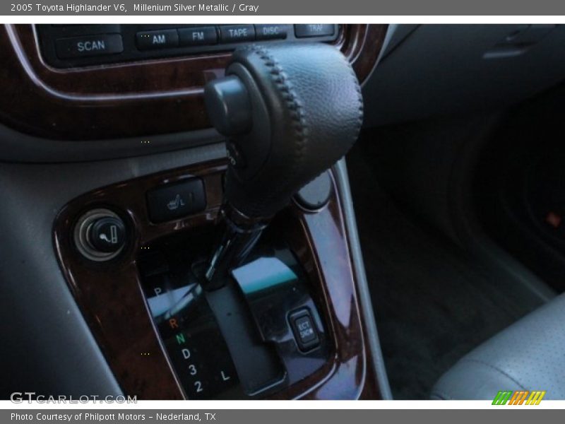 Millenium Silver Metallic / Gray 2005 Toyota Highlander V6