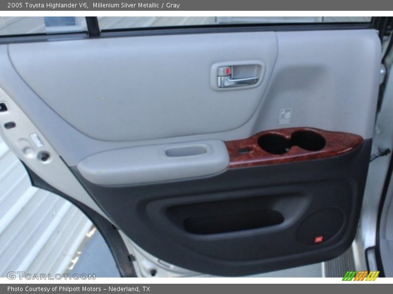 Millenium Silver Metallic / Gray 2005 Toyota Highlander V6