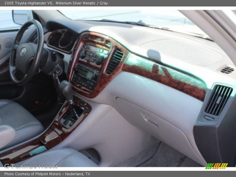 Millenium Silver Metallic / Gray 2005 Toyota Highlander V6