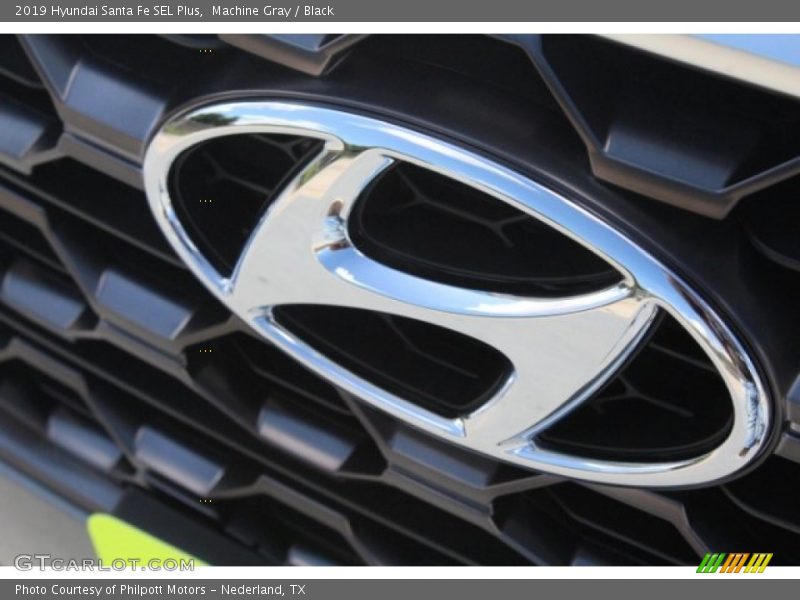 Machine Gray / Black 2019 Hyundai Santa Fe SEL Plus