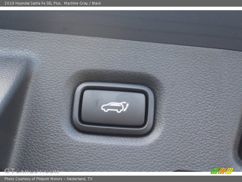 Machine Gray / Black 2019 Hyundai Santa Fe SEL Plus
