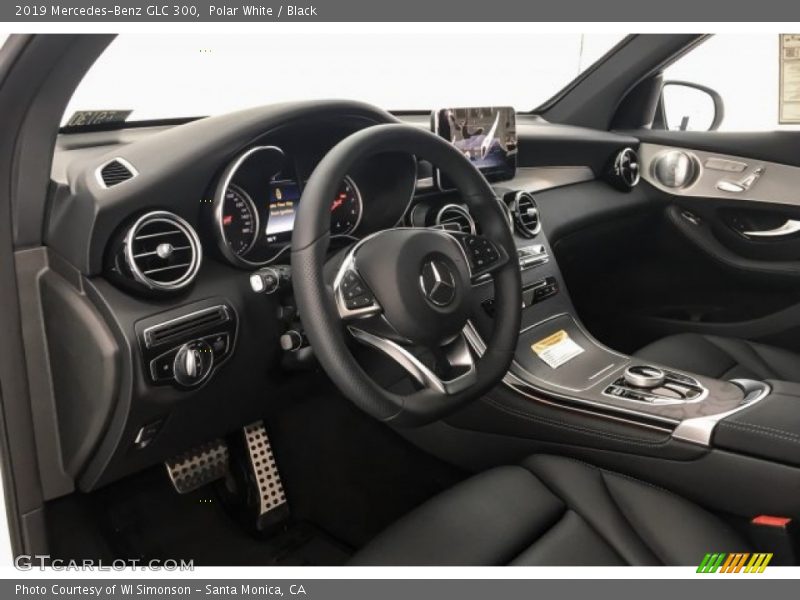 Polar White / Black 2019 Mercedes-Benz GLC 300