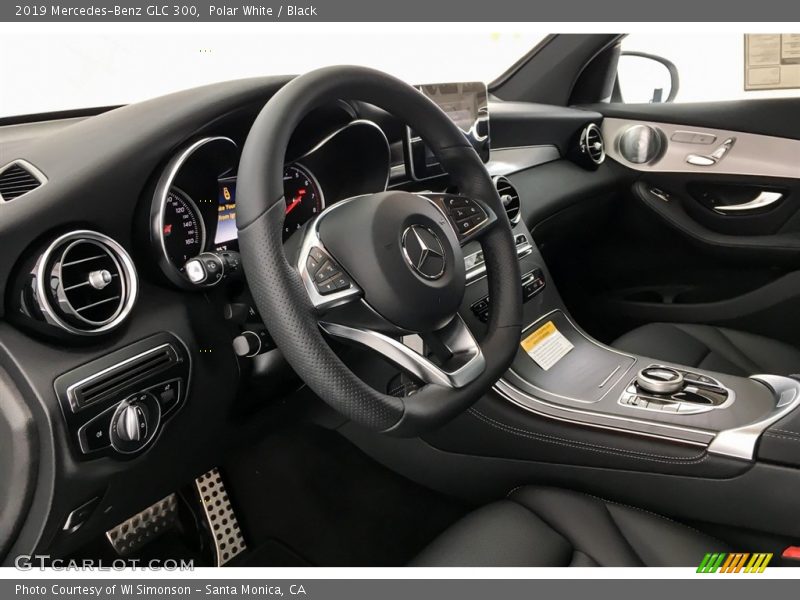 Polar White / Black 2019 Mercedes-Benz GLC 300