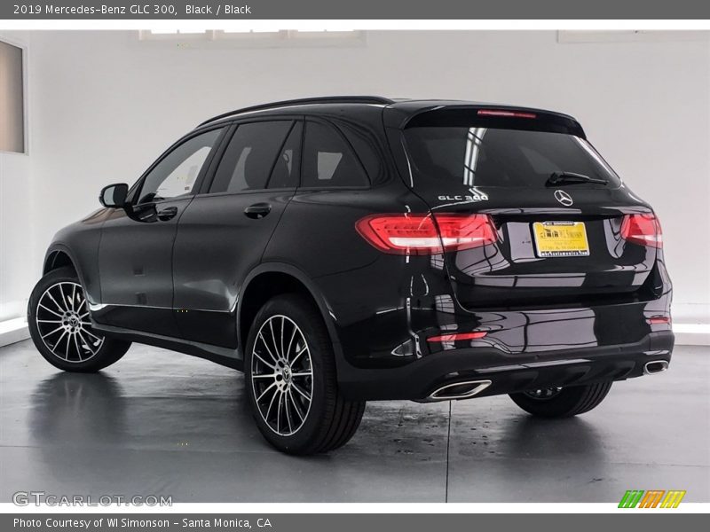 Black / Black 2019 Mercedes-Benz GLC 300