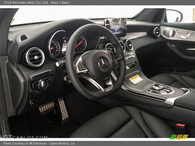Black / Black 2019 Mercedes-Benz GLC 300
