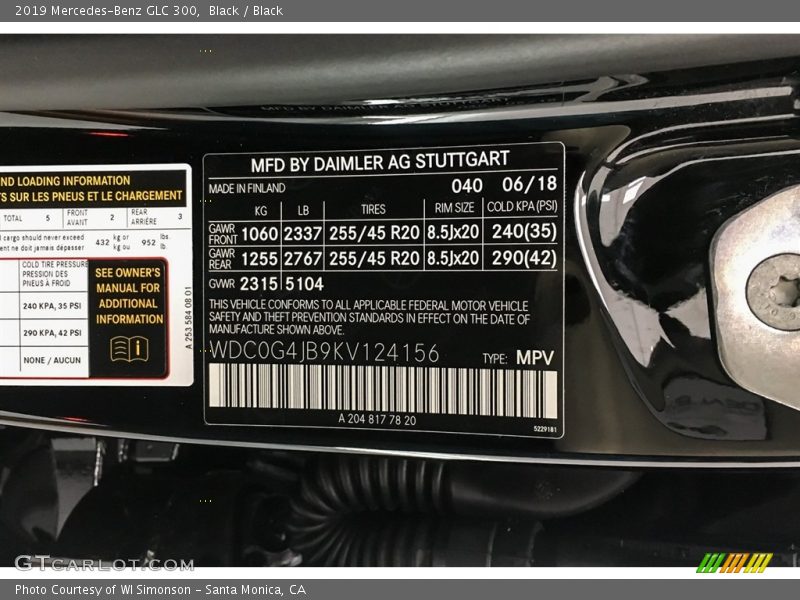 Black / Black 2019 Mercedes-Benz GLC 300