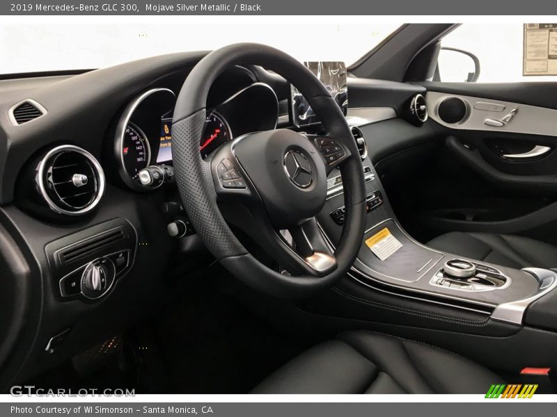 Mojave Silver Metallic / Black 2019 Mercedes-Benz GLC 300