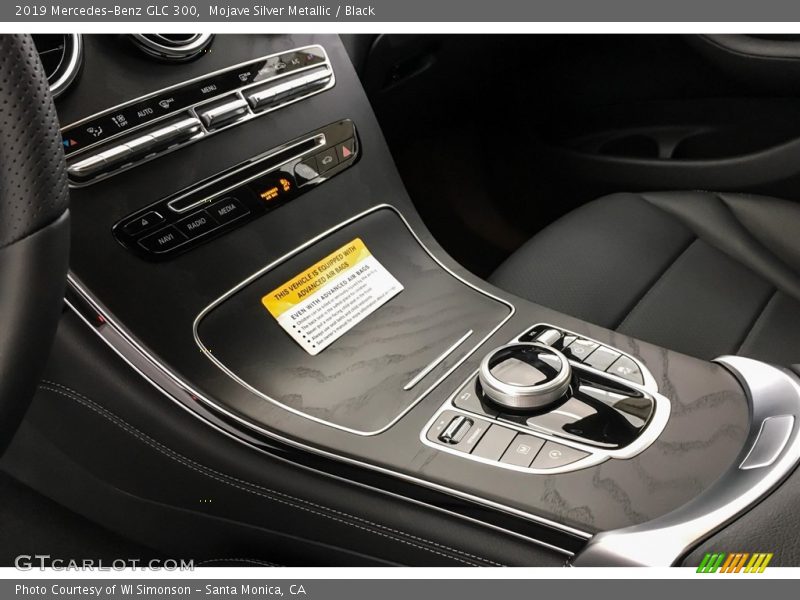 Mojave Silver Metallic / Black 2019 Mercedes-Benz GLC 300