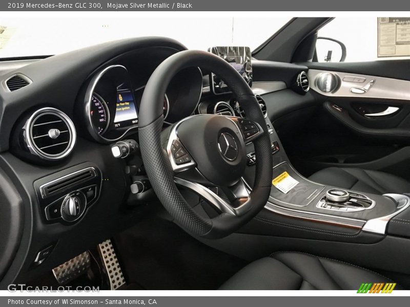 Mojave Silver Metallic / Black 2019 Mercedes-Benz GLC 300