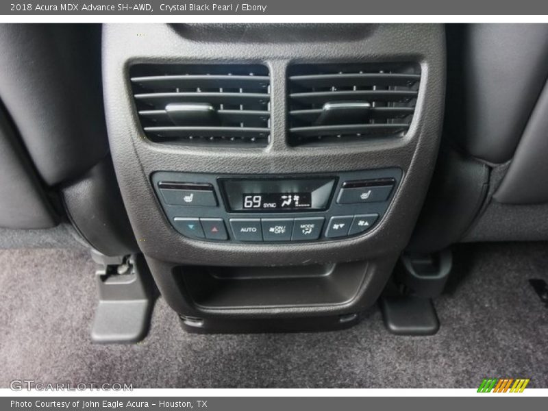 Controls of 2018 MDX Advance SH-AWD