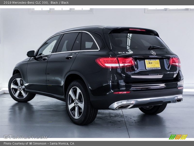 Black / Black 2019 Mercedes-Benz GLC 300