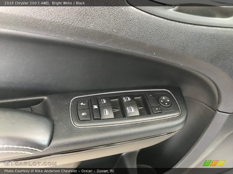 Bright White / Black 2016 Chrysler 300 S AWD