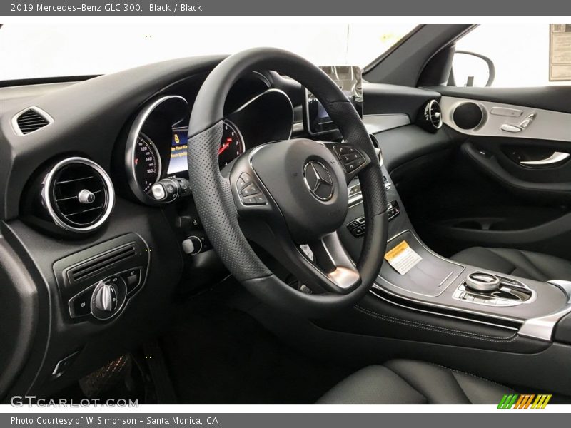 Black / Black 2019 Mercedes-Benz GLC 300