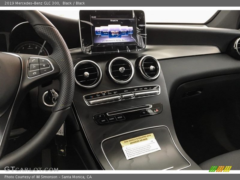 Black / Black 2019 Mercedes-Benz GLC 300