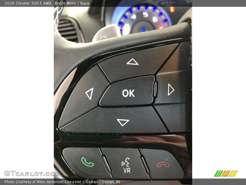 Bright White / Black 2016 Chrysler 300 S AWD
