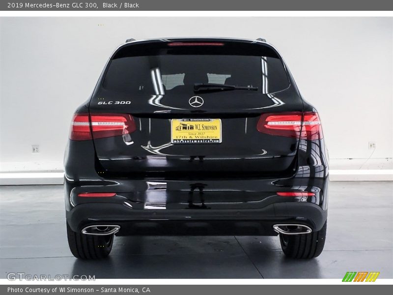 Black / Black 2019 Mercedes-Benz GLC 300