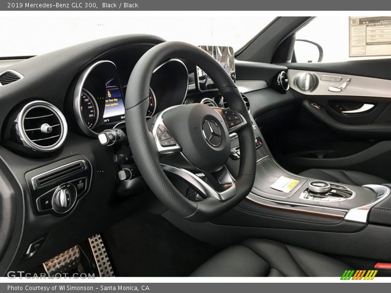 Black / Black 2019 Mercedes-Benz GLC 300