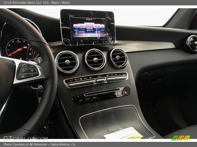Black / Black 2019 Mercedes-Benz GLC 300