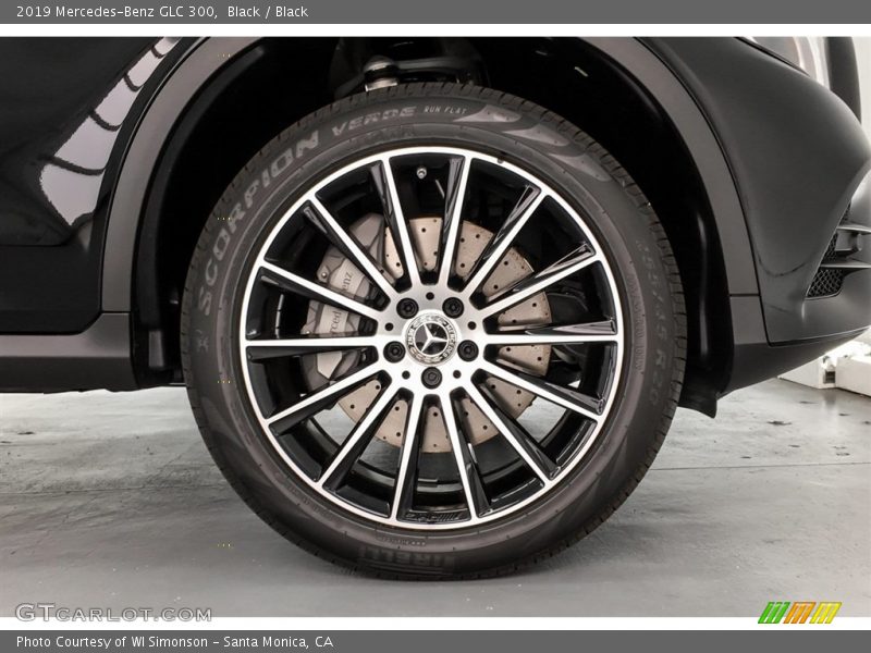 Black / Black 2019 Mercedes-Benz GLC 300