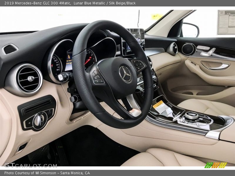 Lunar Blue Metallic / Silk Beige/Black 2019 Mercedes-Benz GLC 300 4Matic
