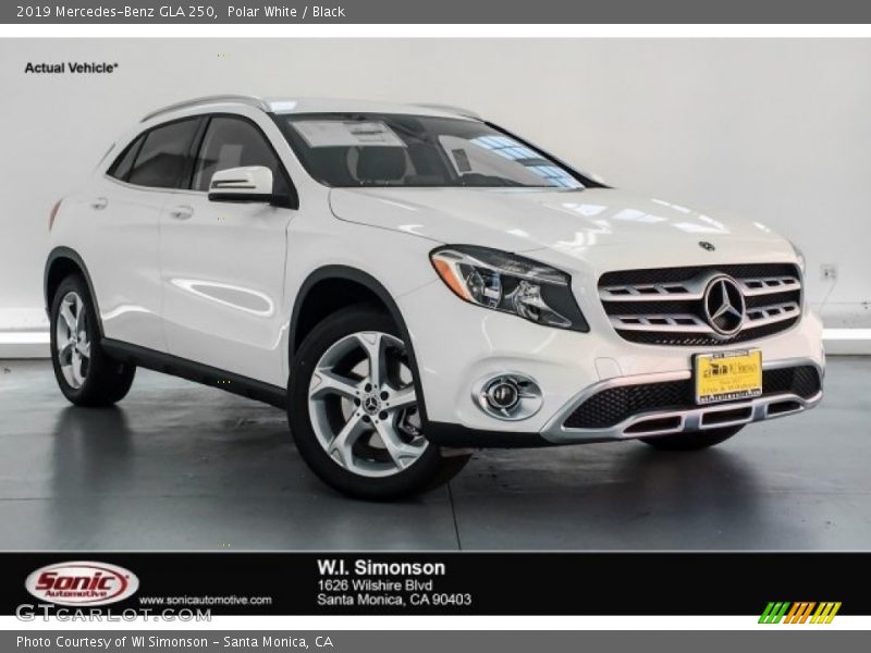 Polar White / Black 2019 Mercedes-Benz GLA 250