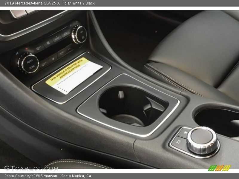 Polar White / Black 2019 Mercedes-Benz GLA 250