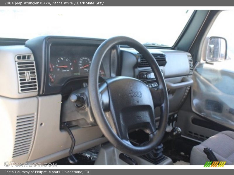 Stone White / Dark Slate Gray 2004 Jeep Wrangler X 4x4