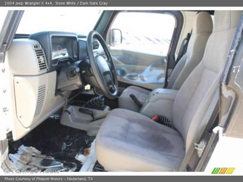 Stone White / Dark Slate Gray 2004 Jeep Wrangler X 4x4