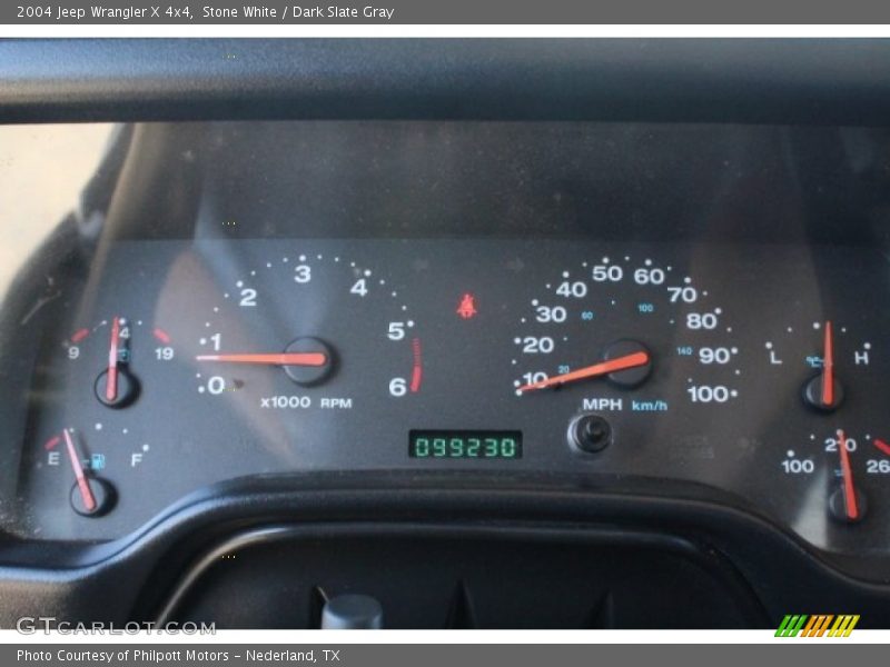 Stone White / Dark Slate Gray 2004 Jeep Wrangler X 4x4