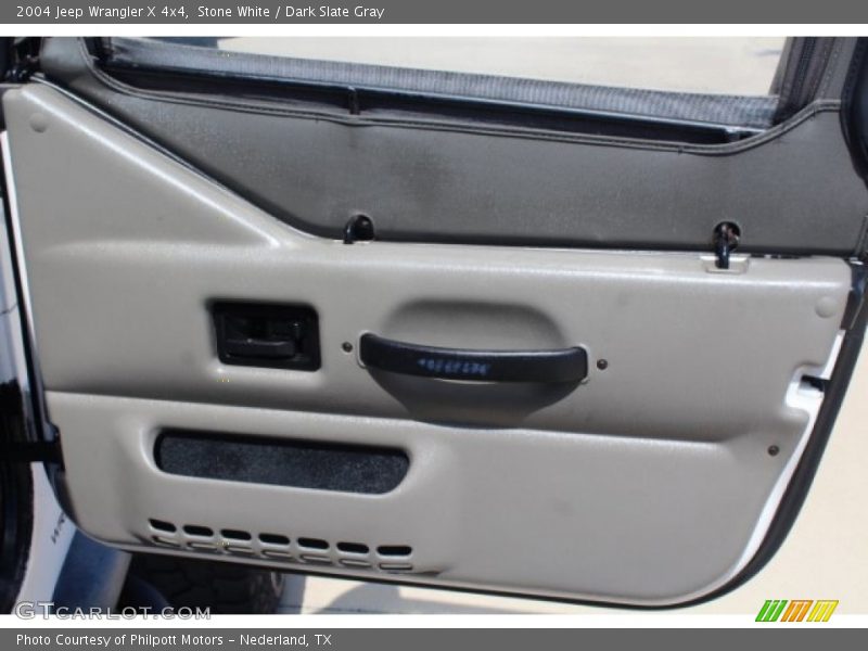 Stone White / Dark Slate Gray 2004 Jeep Wrangler X 4x4