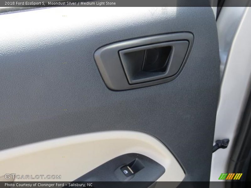 Moondust Silver / Medium Light Stone 2018 Ford EcoSport S