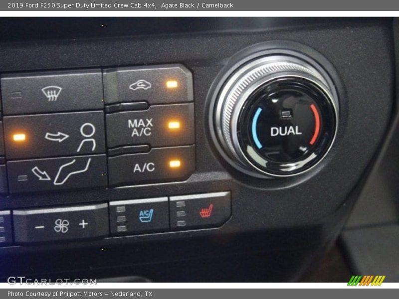 Controls of 2019 F250 Super Duty Limited Crew Cab 4x4