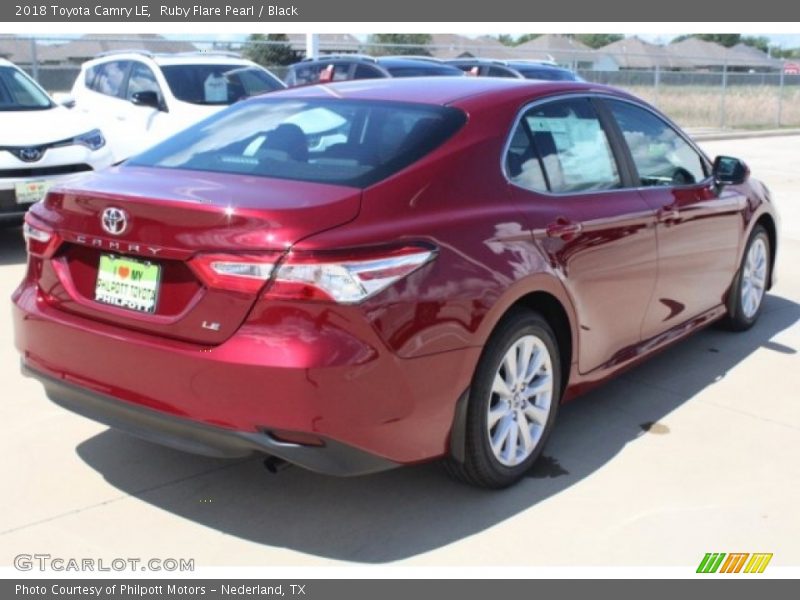 Ruby Flare Pearl / Black 2018 Toyota Camry LE