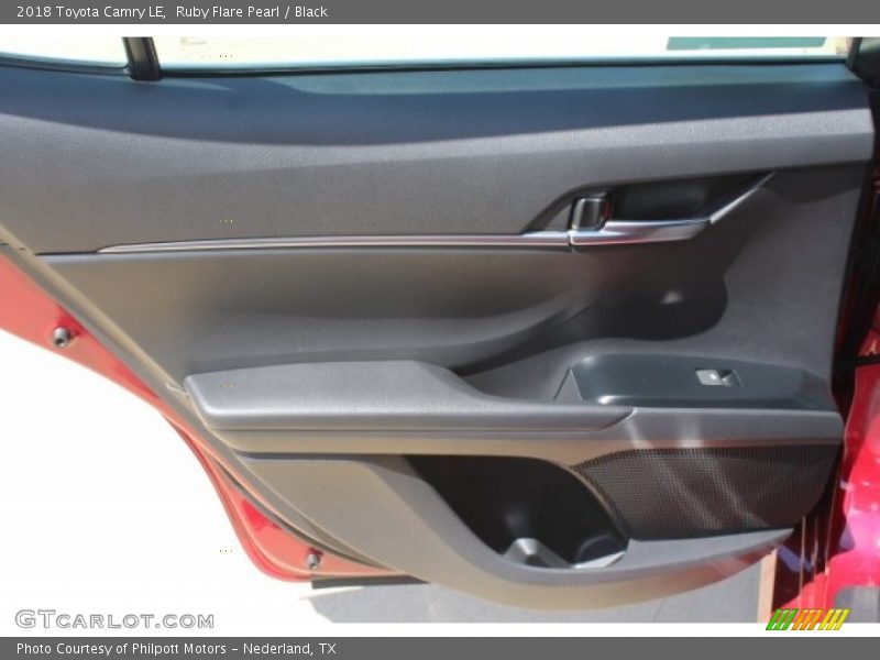 Ruby Flare Pearl / Black 2018 Toyota Camry LE