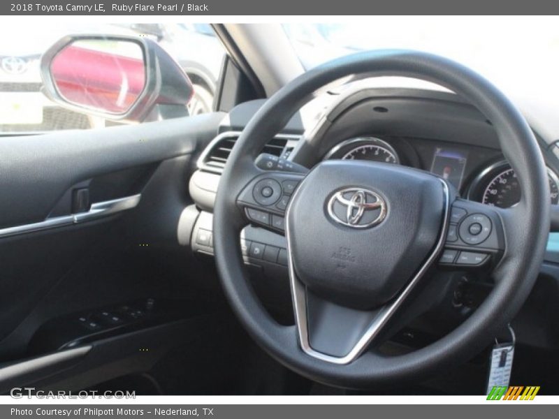 Ruby Flare Pearl / Black 2018 Toyota Camry LE