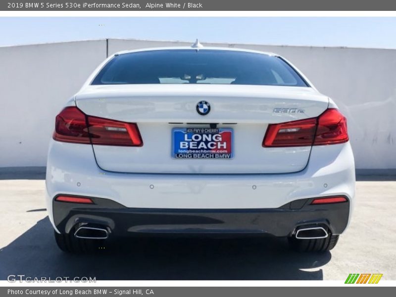Alpine White / Black 2019 BMW 5 Series 530e iPerformance Sedan