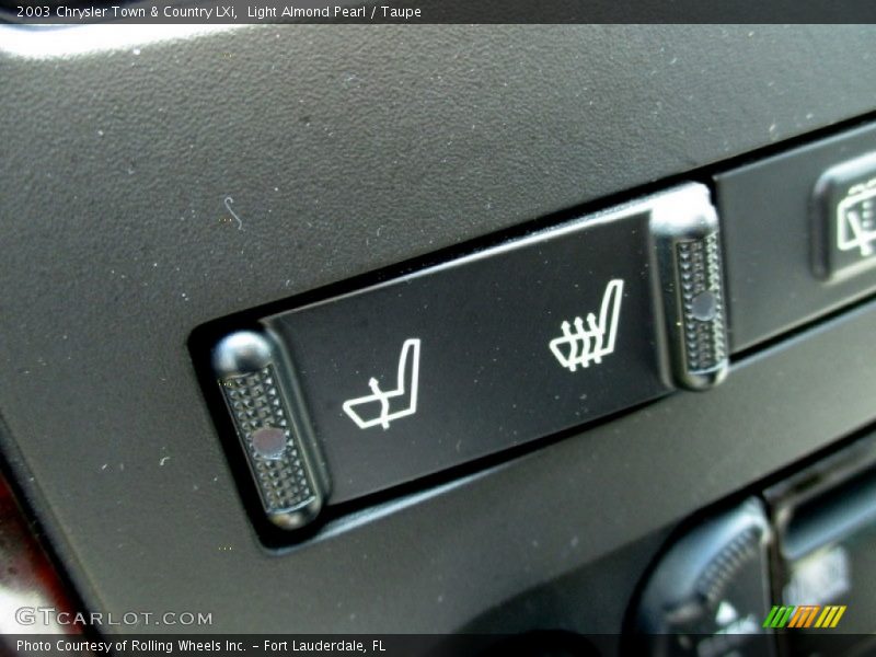 Light Almond Pearl / Taupe 2003 Chrysler Town & Country LXi