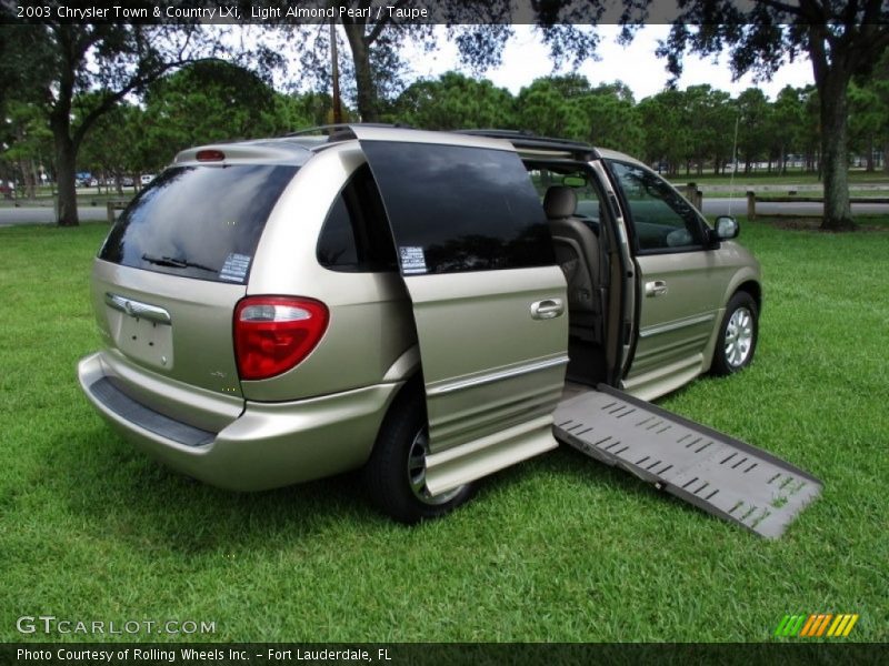 Light Almond Pearl / Taupe 2003 Chrysler Town & Country LXi