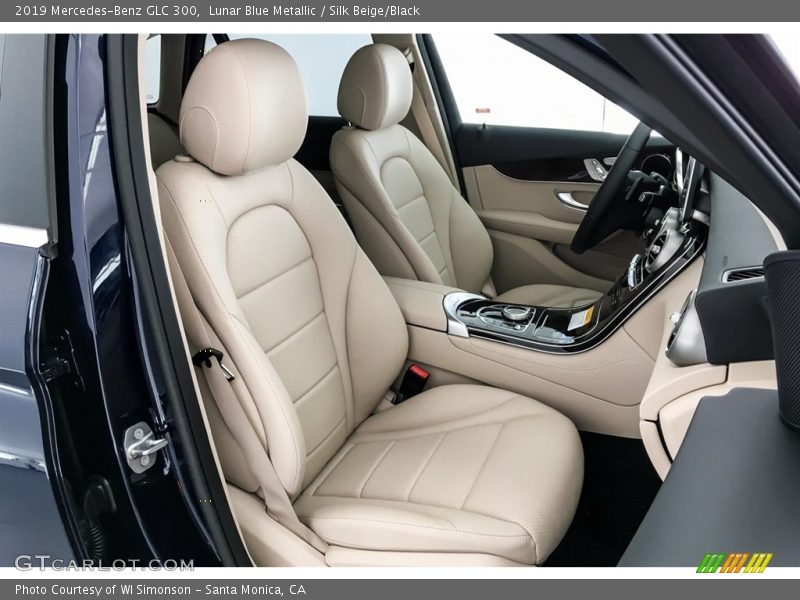 Lunar Blue Metallic / Silk Beige/Black 2019 Mercedes-Benz GLC 300