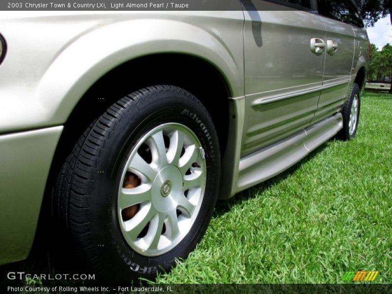 Light Almond Pearl / Taupe 2003 Chrysler Town & Country LXi
