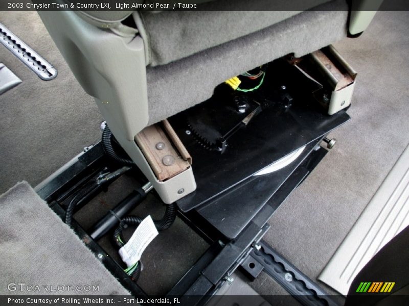 Light Almond Pearl / Taupe 2003 Chrysler Town & Country LXi