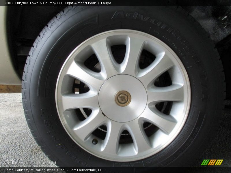 Light Almond Pearl / Taupe 2003 Chrysler Town & Country LXi
