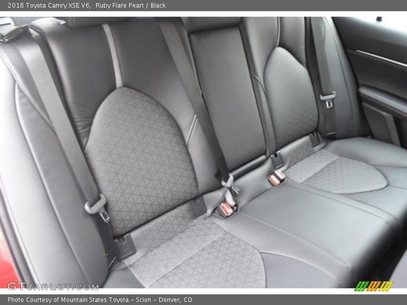 Ruby Flare Pearl / Black 2018 Toyota Camry XSE V6