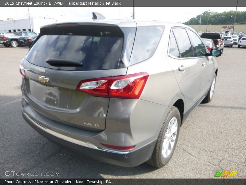 Pepperdust Metallic / Jet Black 2019 Chevrolet Equinox LT AWD