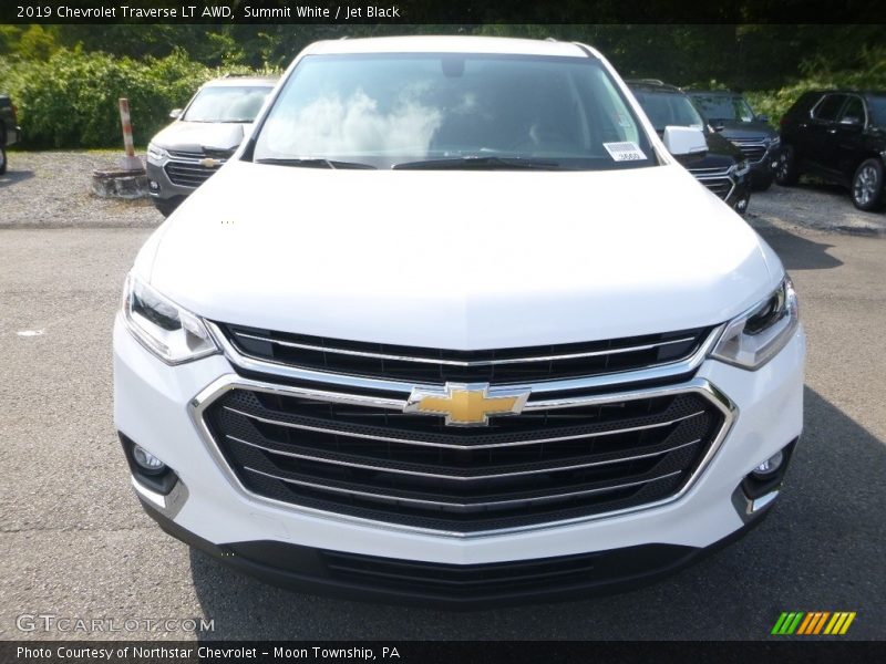 Summit White / Jet Black 2019 Chevrolet Traverse LT AWD