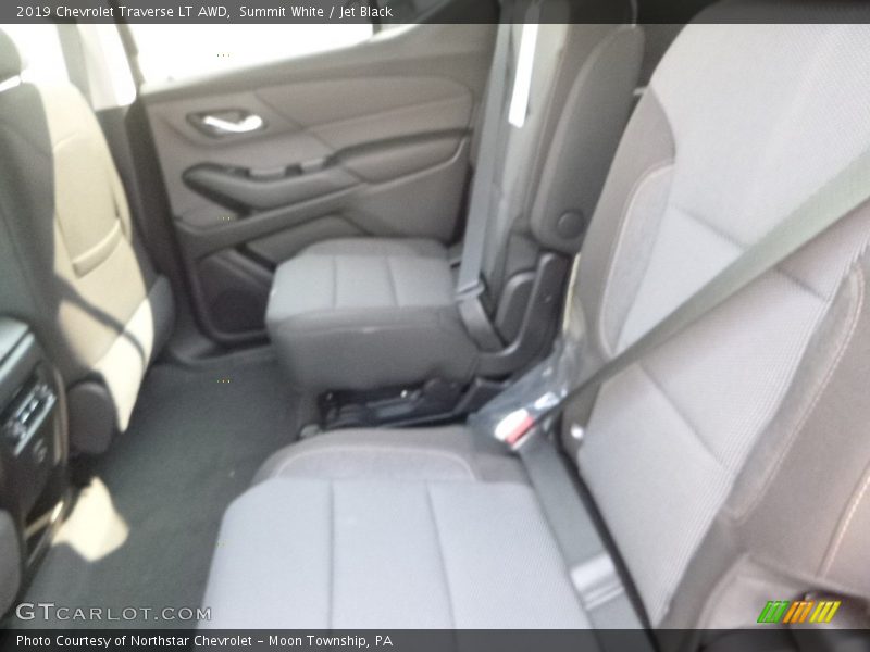 Summit White / Jet Black 2019 Chevrolet Traverse LT AWD